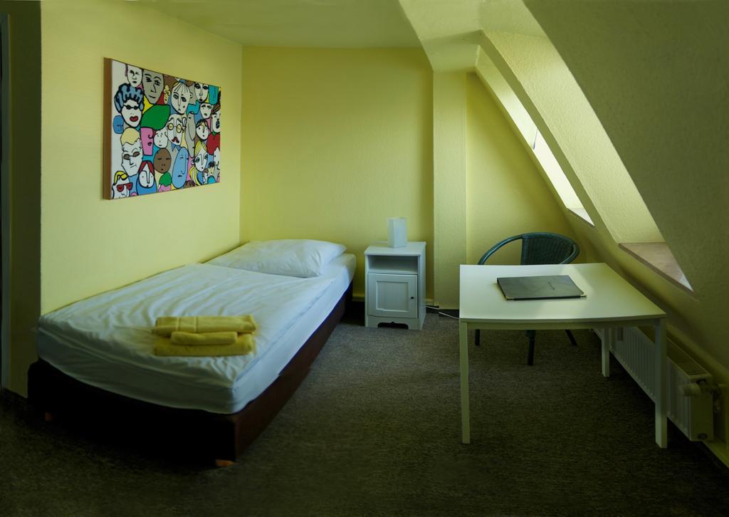 Apartmentpension Am Krongut Potsdam Rum bild